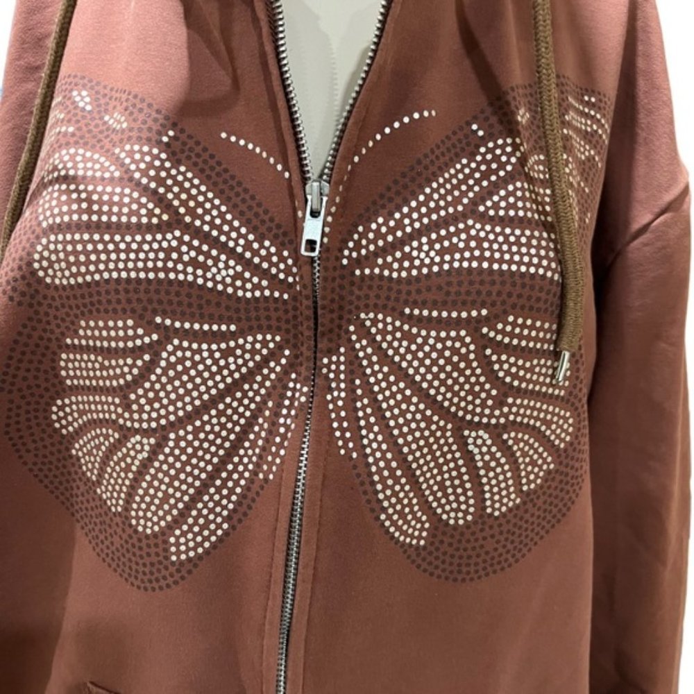 SIZE medium brown hoodie with stencilled butterfly / no brand